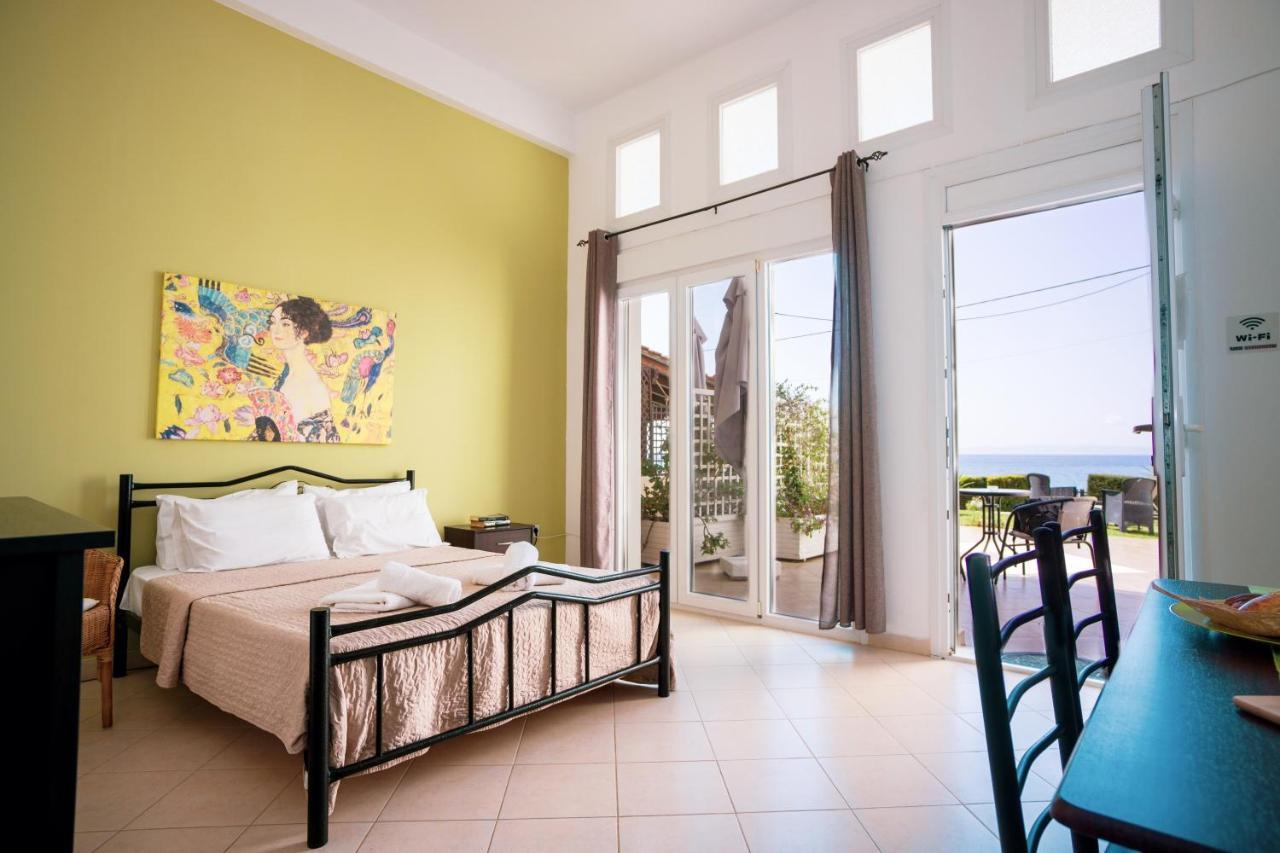 Apartamento Christina'S Sea House Nikiti  Exterior foto